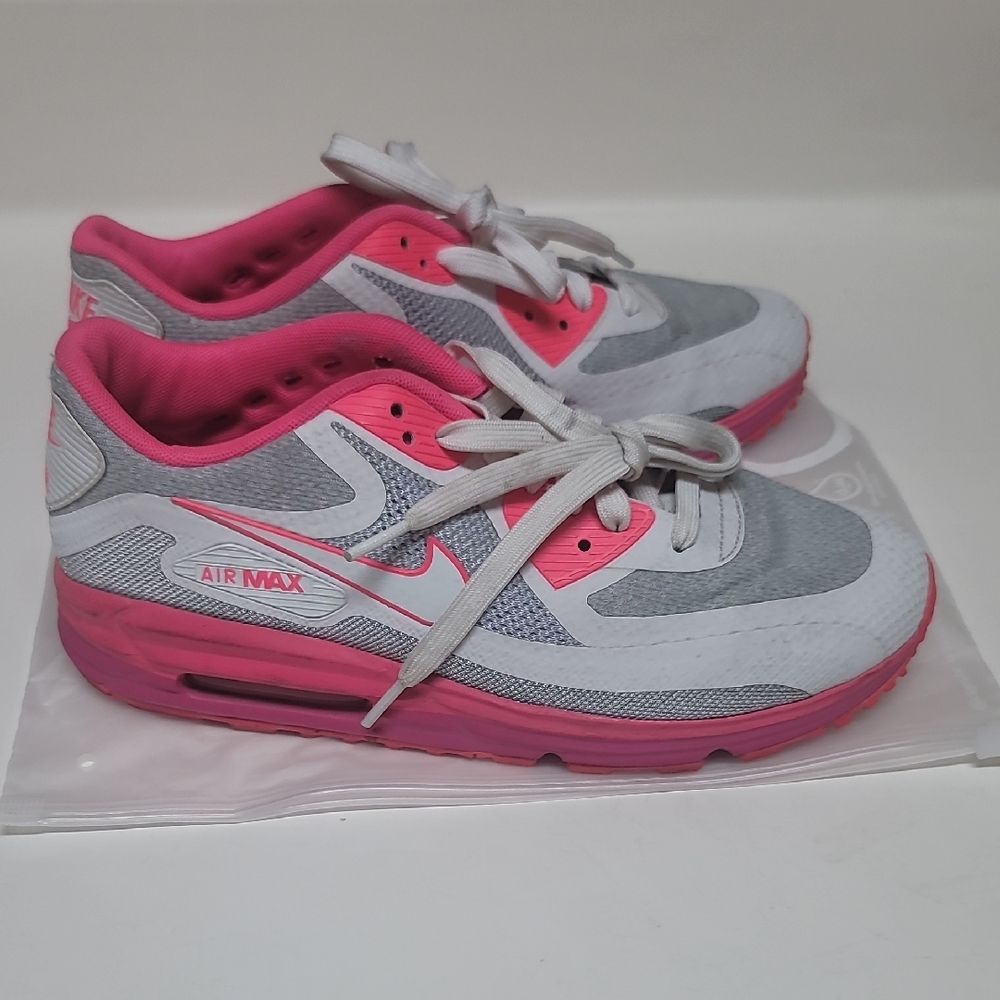 Nike Air Max Sneakers - Pink and Gray 🩷🩶